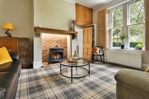 TV - Spinney Corner (Bow)
