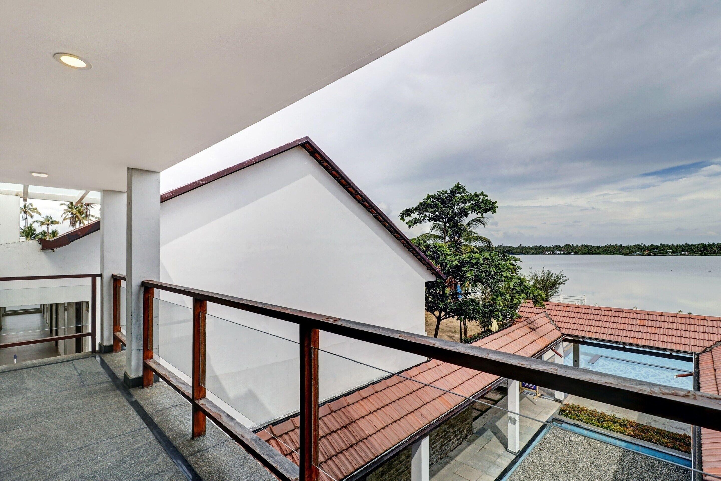 House | Balcony