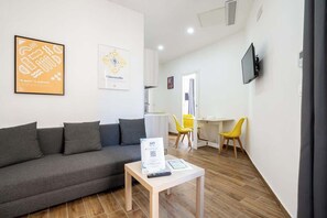 Living area - Central House, Suite room · Central House, Suite room (Naples)