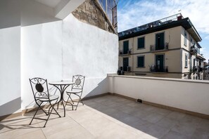 Outdoor dining - 18 - The President, 2 Stanze, 2 letti qu · The President, Stanza con due letti queen size (Naples)