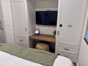 1 bedroom, WiFi (free), bed sheets - Northern Lights Farmhouse in Mentone, AL (Mentone)