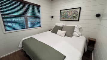 1 bedroom, WiFi (free), bed sheets
