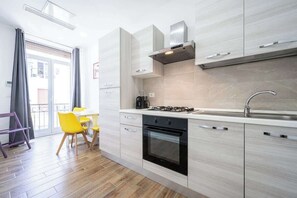 Private kitchen - Central House, the Superior · Central House at the Main Station - the Superior (Naples)