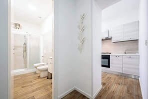 Bathroom - Central House, the Superior · Central House at the Main Station - the Superior (Naples)