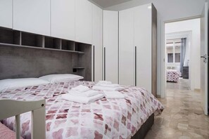 2 bedrooms, travel cot, WiFi, bed sheets - Vicino Malpensa, Tribunale e Ospedale @Busto (Busto Arsizio)