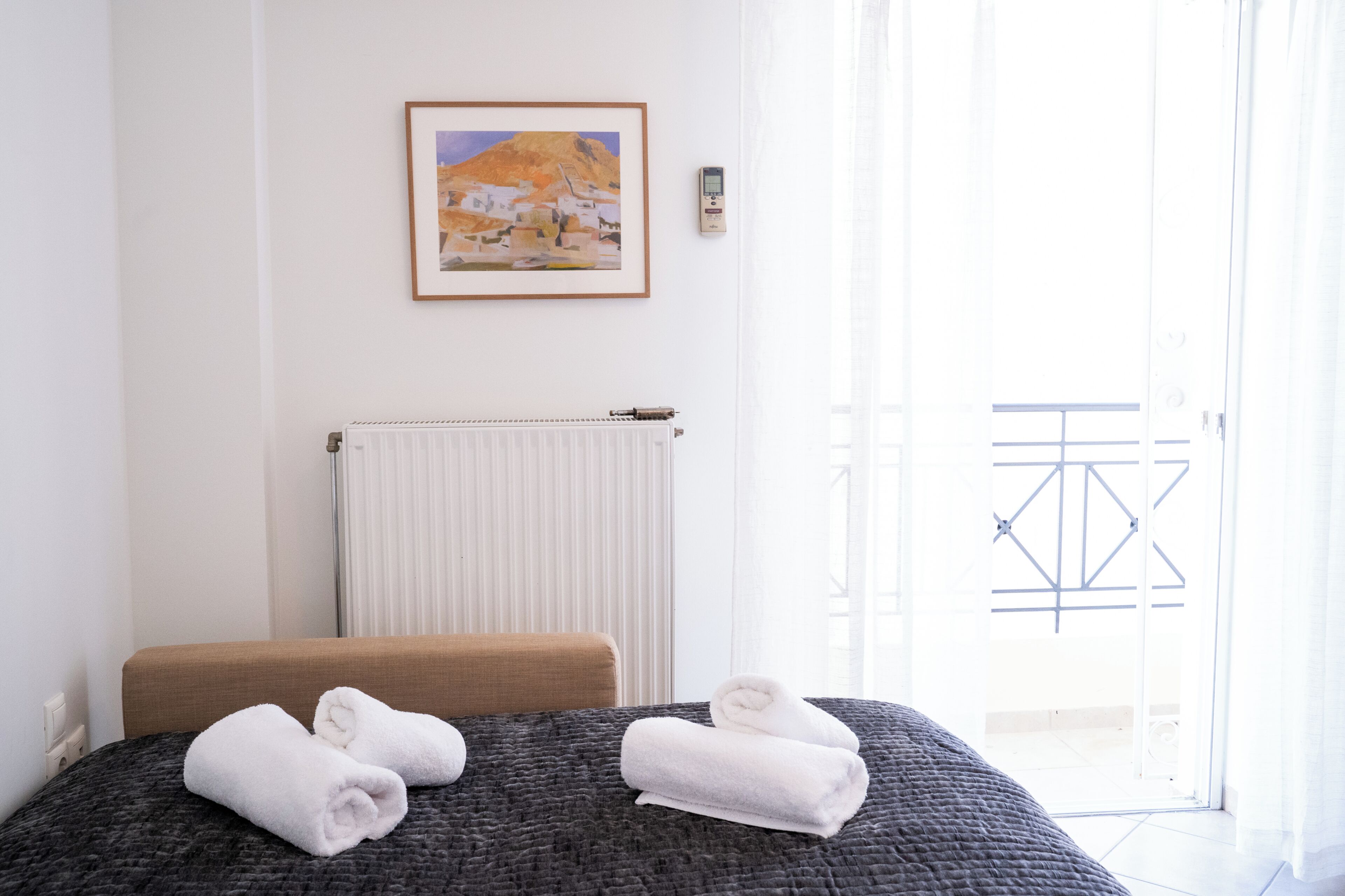 3 bedrooms, desk, iron/ironing board, free WiFi