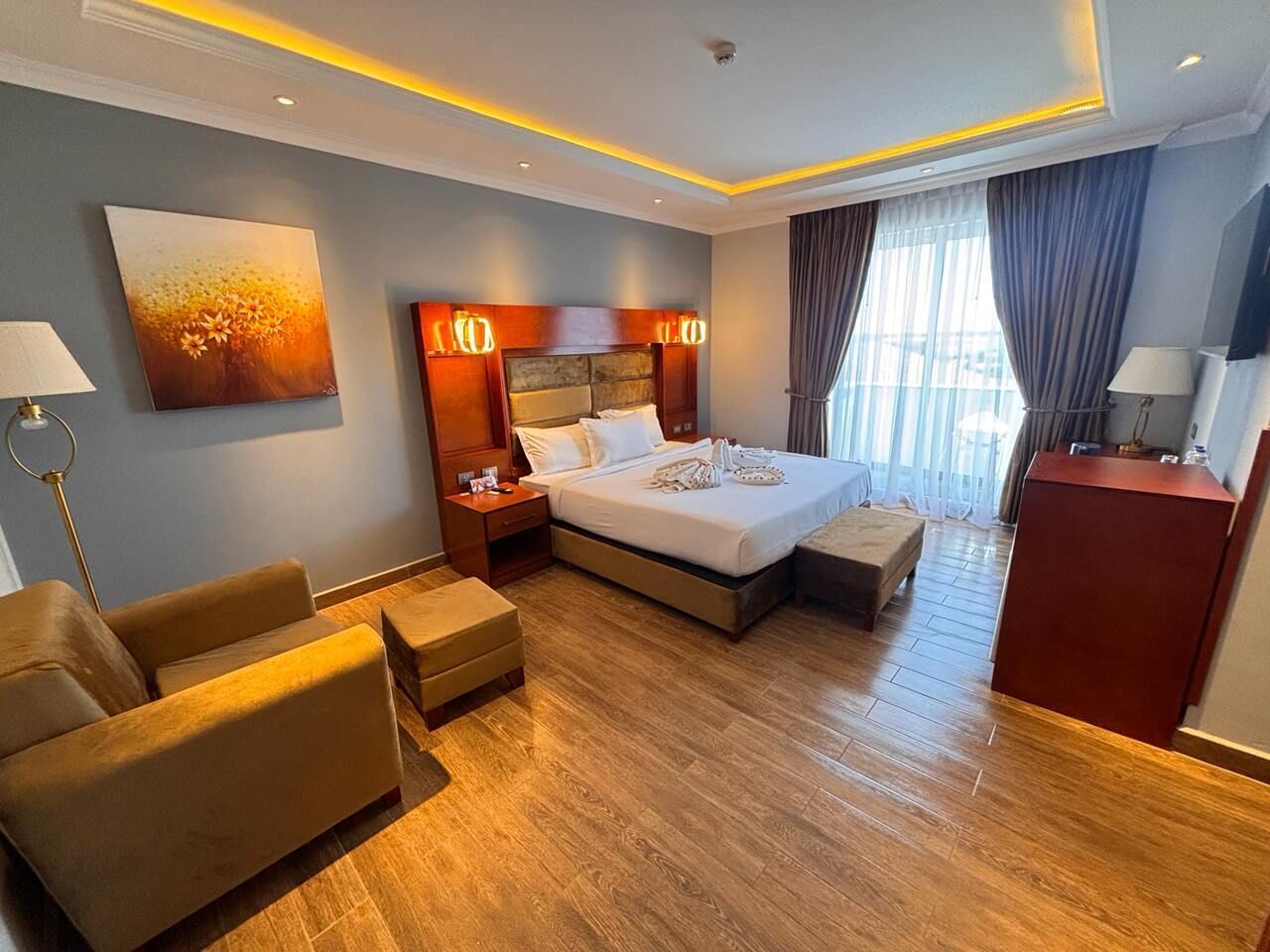 Down comforters, desk, cribs (free), WiFi (free)