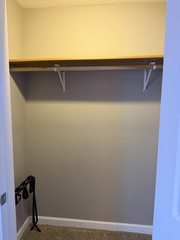 Interior - Two Rivers Retreat - 2 Bedroom House (Livermore)