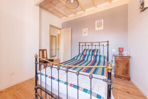 Room - Gîte les pics épeiches - Charmante maison au calme (Cunlhat)