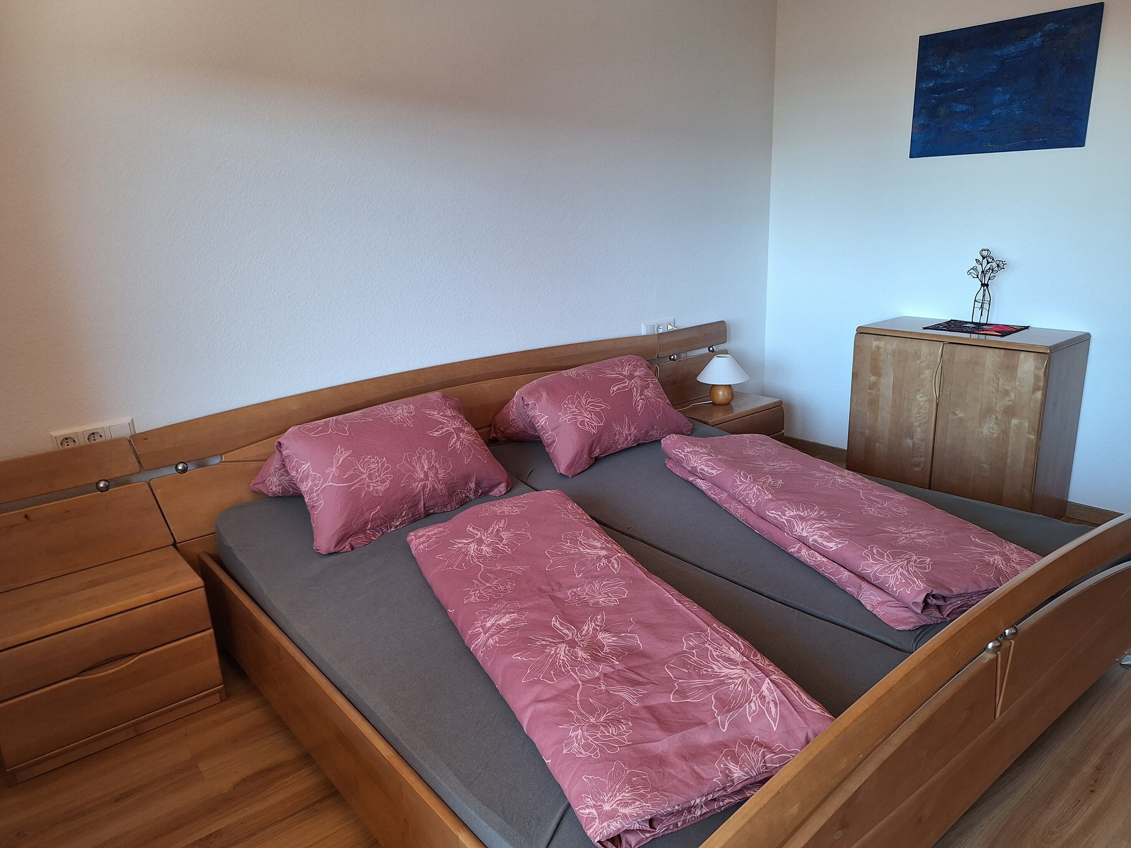 2 bedrooms, bed sheets