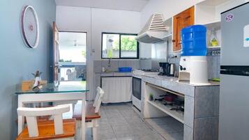 Familiesuite | Eget kjøkken | Kaffetrakter/tekoker og vannkoker