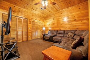 Unclassified image, 4 of 38, button - 🏔️ Rendez-View | 4BR Mountain Escape | Theater, Game Room & Hot Tub | Sleeps 12 (Sevierville)