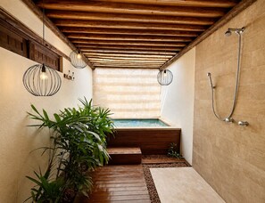 Deluxe-Bungalow, eigener Pool | Wellness