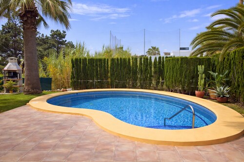 Ch1600 in Oliva With 3 Bedrooms and 2 Bathrooms