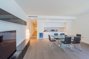 Dining - Laglio Élite Retreat - With Pool and Parking (Laglio)