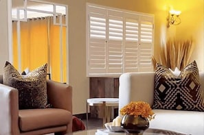 Luxury-Suite, Gartenblick | Wohnbereich
