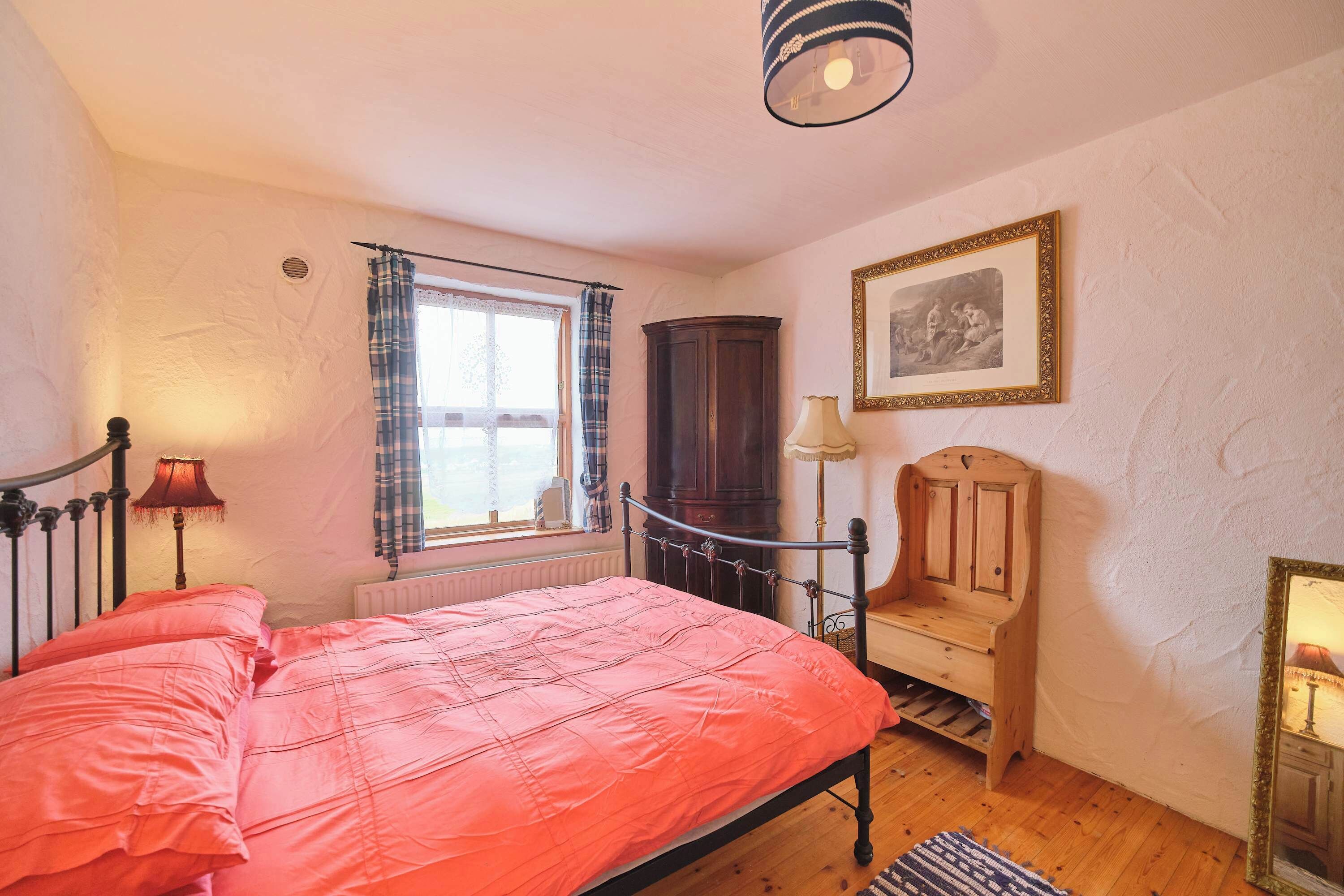4 bedrooms, iron/ironing board, travel crib, bed sheets