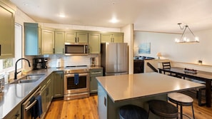 Coffee/tea maker, fridge, microwave, oven