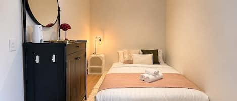 1 bedroom, iron/ironing board, WiFi, bed sheets
