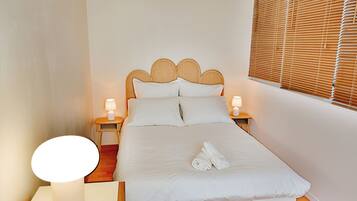 Desk, iron/ironing board, WiFi (free), bed sheets