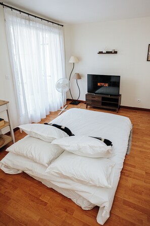 1 Schlafzimmer, Schreibtisch, Bügeleisen/Bügelbrett, kostenloses WLAN