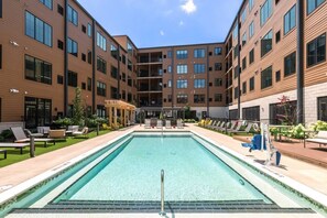 Pool - NuLu Suites: Plush Bourbon & Beyond King Bed Suite (Louisville)