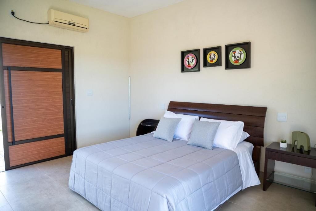 Quarto duplo clássico, varanda, vista para a montanha com acessibilidade (9) | WiFi (free)