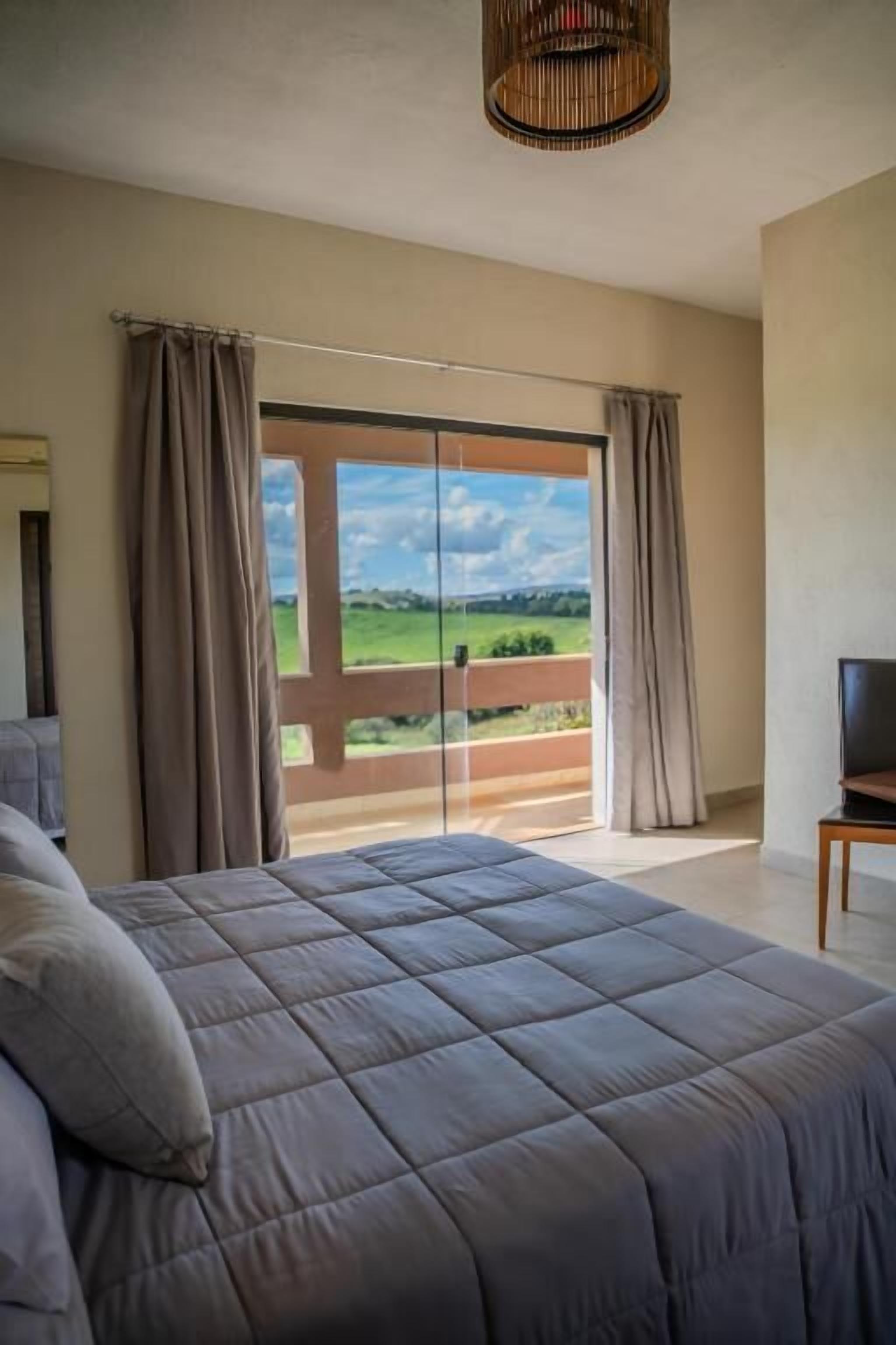 Classic Double Room, Lanai, Mountain View