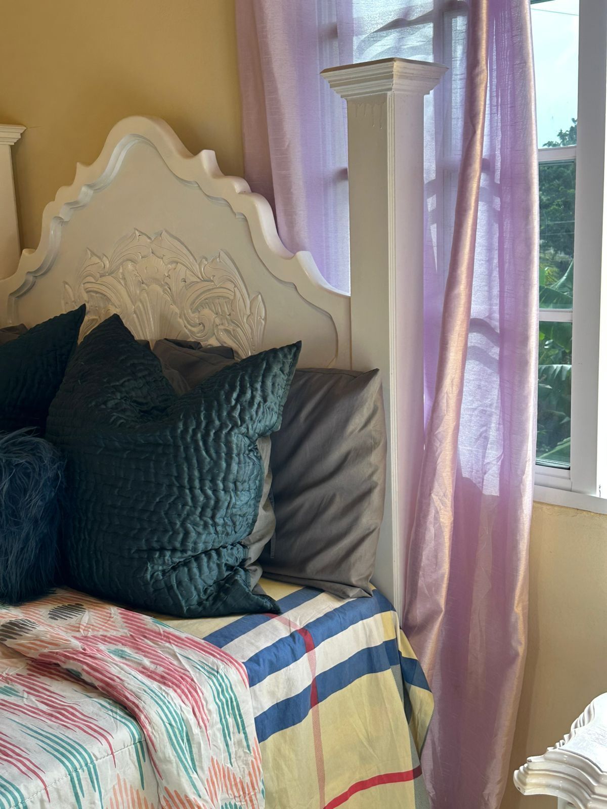 3 bedrooms, iron/ironing board, bed sheets