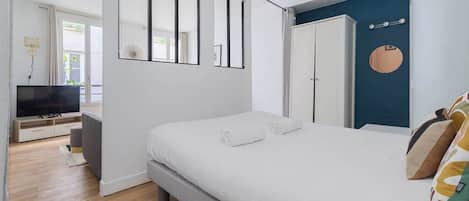 1 室のベッドルーム、WiFi、ベッドシーツ