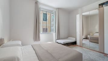 WiFi, bed sheets