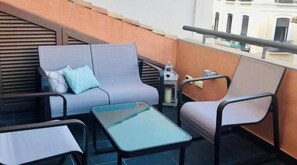 Property grounds - La Perla Reyes Catolicos Living: Superior Duplex Apartment with Terrace (Granada)