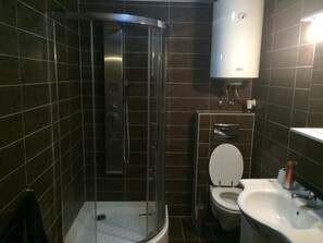 Double Room | Bathroom - Villa Oliver Abádszalók (Abádszalók)