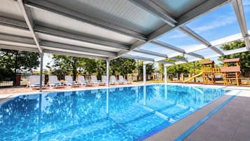 Piscina a l'aire lliure de temporada