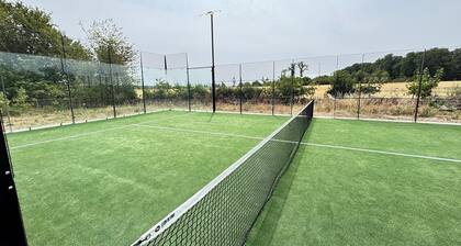 Villa César - Private padel court, heated pool from March through November.