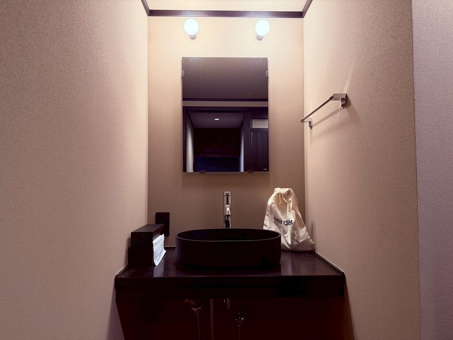 Habitación Deluxe con 2 camas individuales, vista a la montaña | Baño | Regadera, amenidades de baño gratuitas, secadora de cabello, toallas 