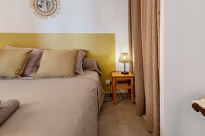 1 bedroom, iron/ironing board, bed sheets