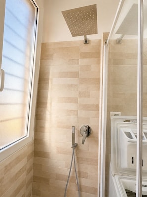 Apartment | Bathroom - Domus Mea San Giovanni (Roma)