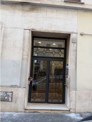 Exterior - Domus Mea San Giovanni (Roma)