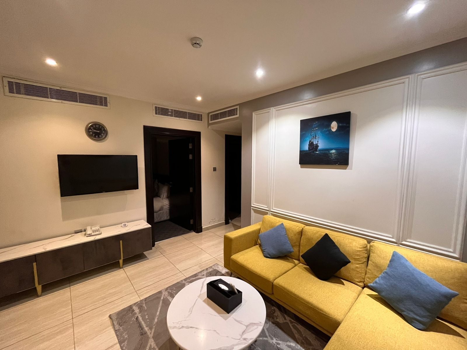Family Suite | Living area
