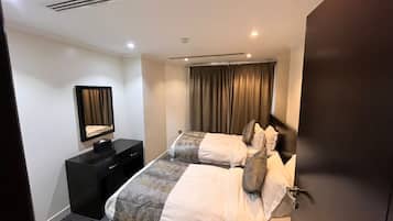 Family Suite | In-room safe, iron/ironing board, WiFi (free)
