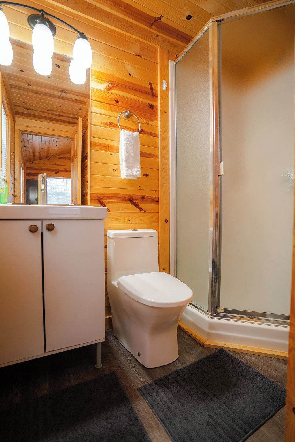 Cabin, Multiple Beds, Patio (Deer Run Retreat) | Bathroom | Towels