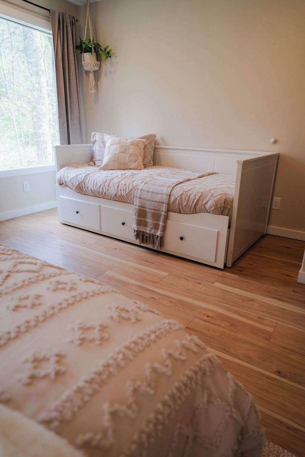 Cabin, Multiple Beds, Hot Tub (North Star Retreat) | 3 bedrooms, bed sheets