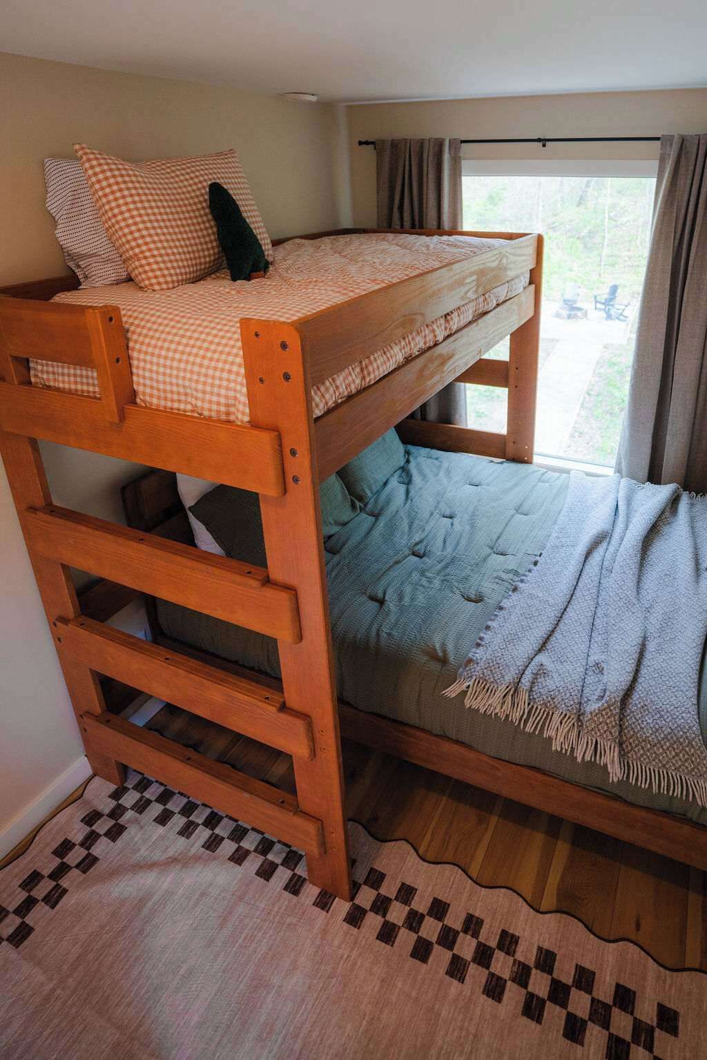 Cabaña, varias camas, hidromasaje (North Star Retreat) | 3 habitaciones y ropa de cama 