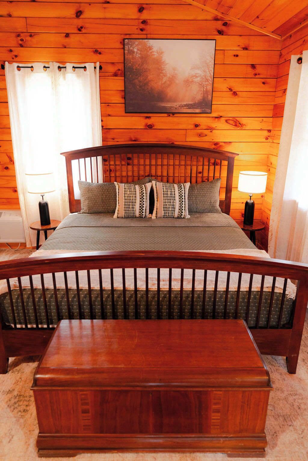 Cabane, 1 très grand lit et 1 canapé-lit, bain à remous (Shepherd's Grove) | 1 chambre, draps fournis