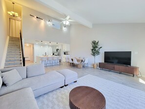 Living area - Bright, Modern Lakefront 3 Bedroom Townhouse (Montgomery)