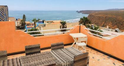 3 Bed, Seaview Apartment, Roof Terrace