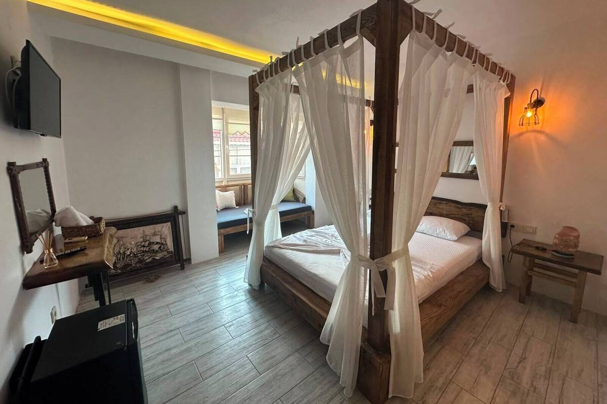 Deluxe Room, City View