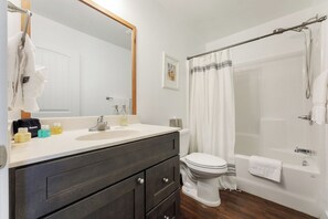 Shower, hair dryer, towels, soap - Blissful Betsie - Private Hot Tub and Pet Friendly Fenced Yard in Interlochen (Interlochen)