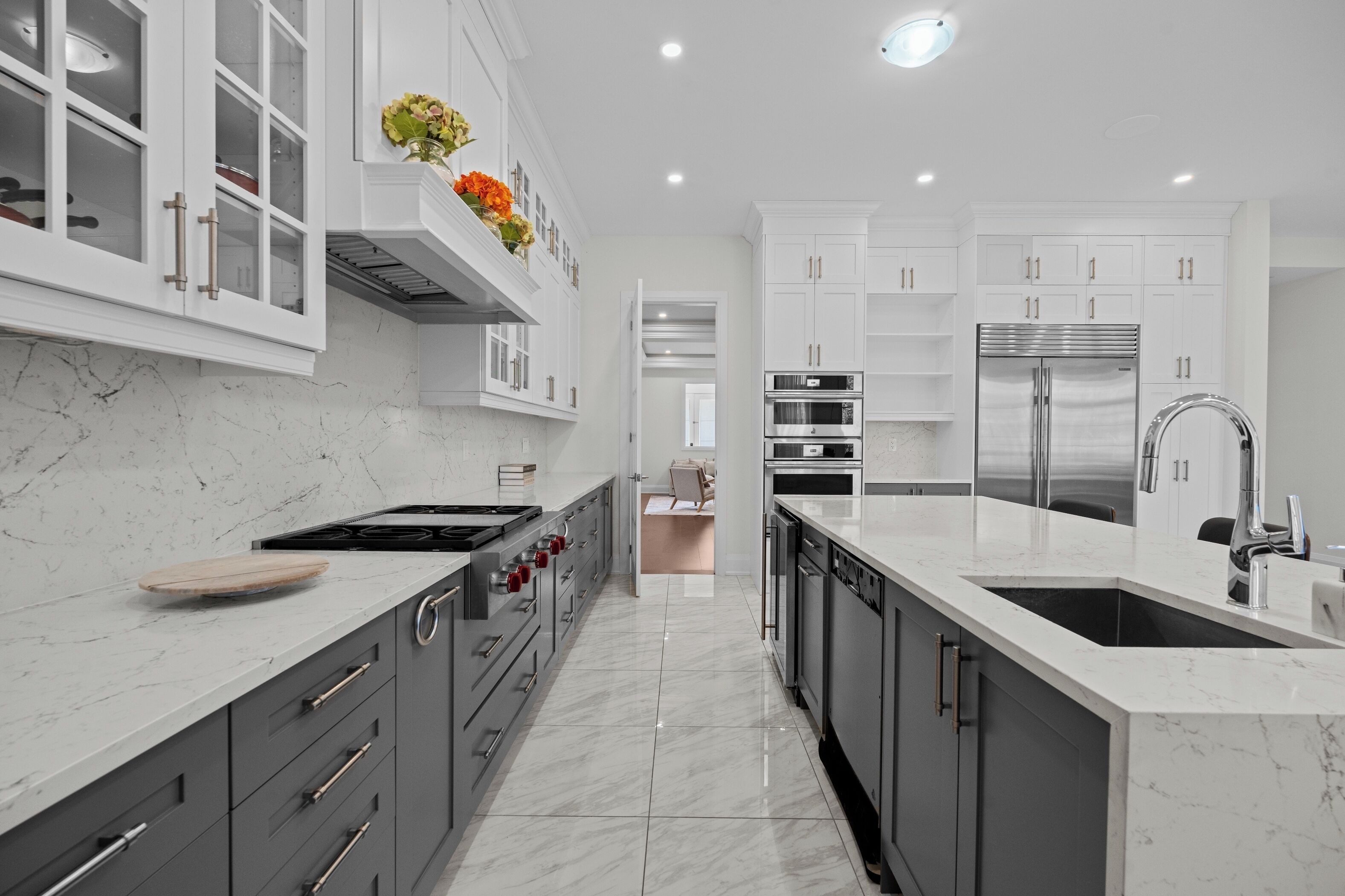 Luxury House, 4 Bedrooms, Garden View | Private kitchen | Coffee/tea maker, fridge, microwave, oven